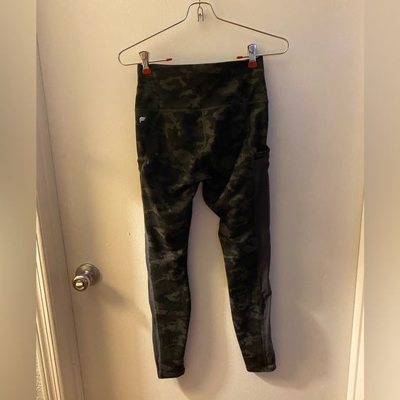 Fabletics leggings - Picture 2 of 4
